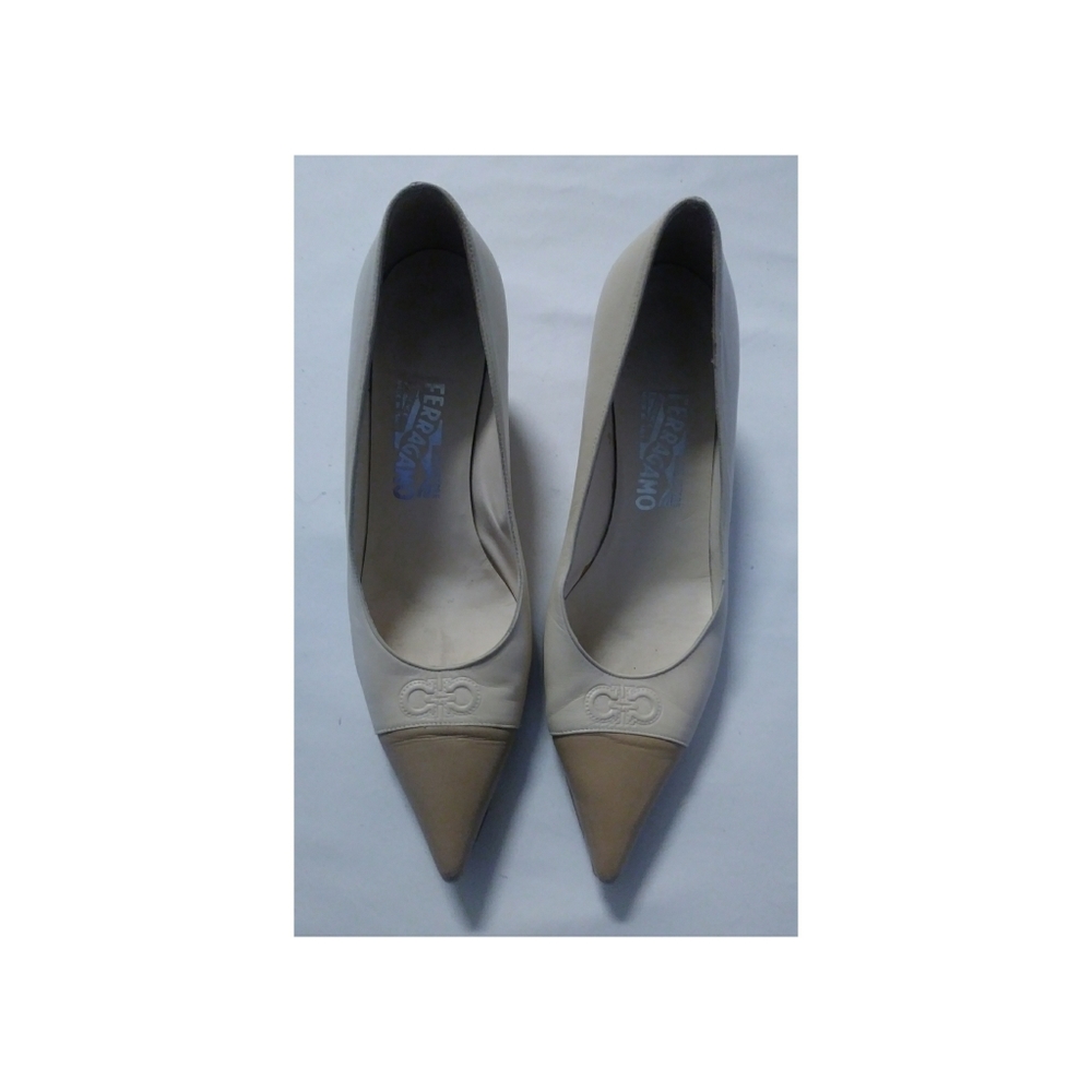 Salvatore Ferragamo Flats Women 7.5